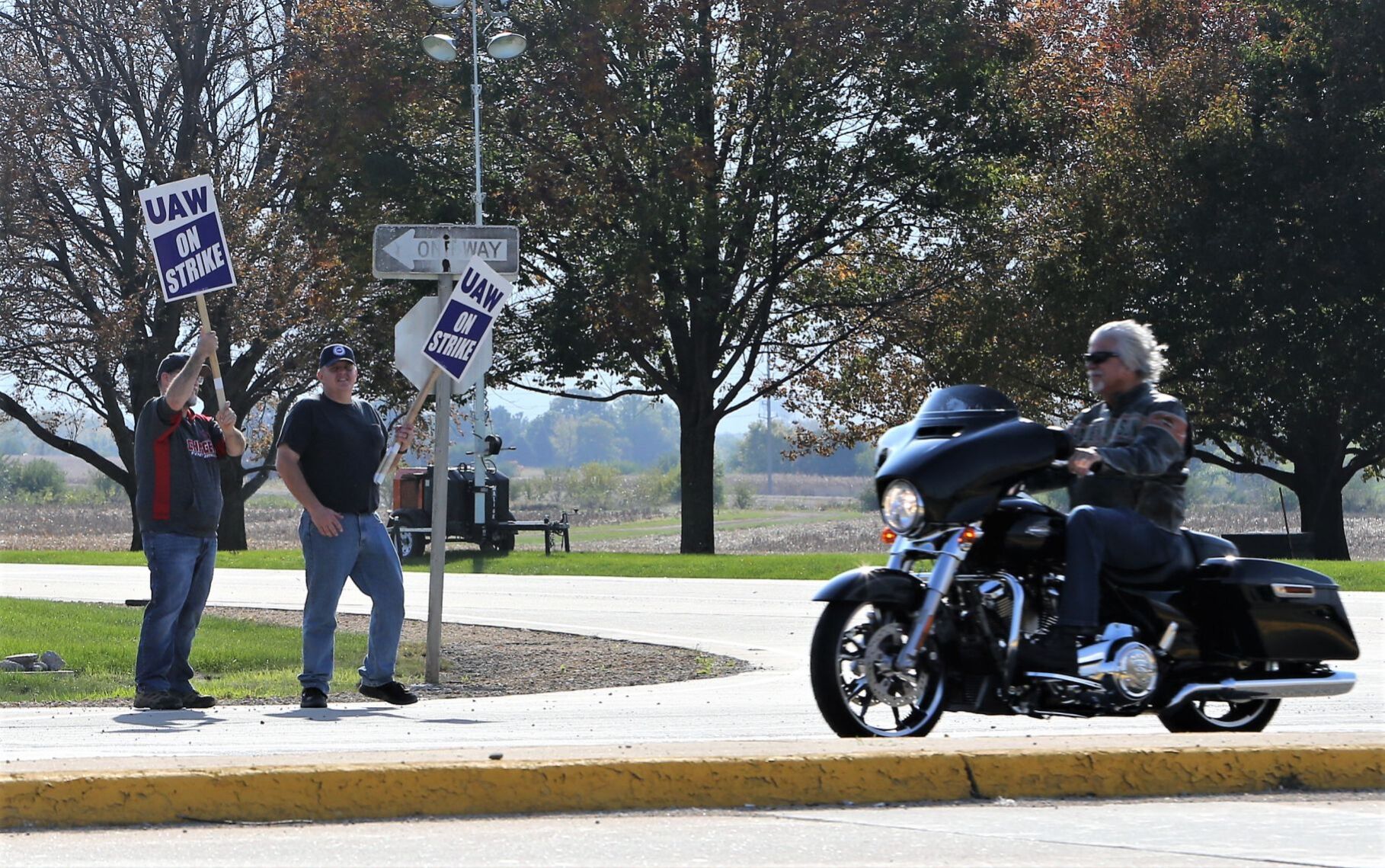 102021-qc-nws-deerestrikebm6.jpg